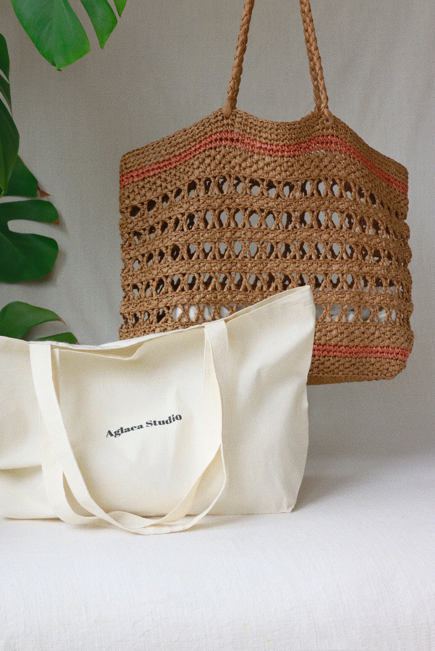 Große Raffia-Strandtasche